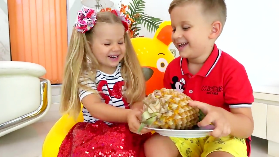 ماجراهای دیانا و روما - بازی کردن دیانا و روما